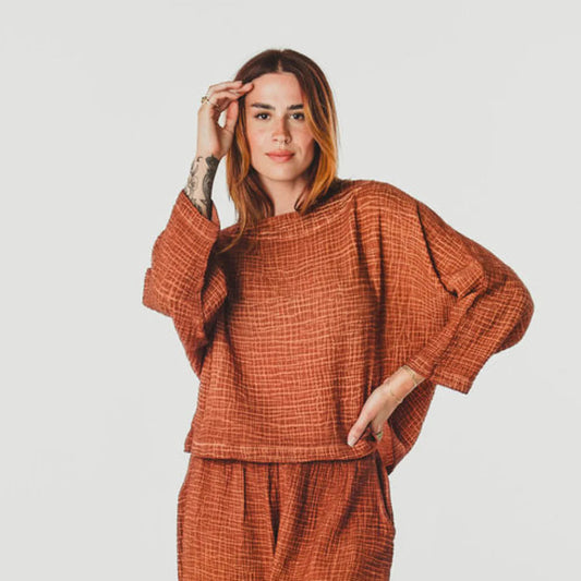 Crinkle Long-Sleeve Boat Top - One Size in Terracotta by Pokoloko