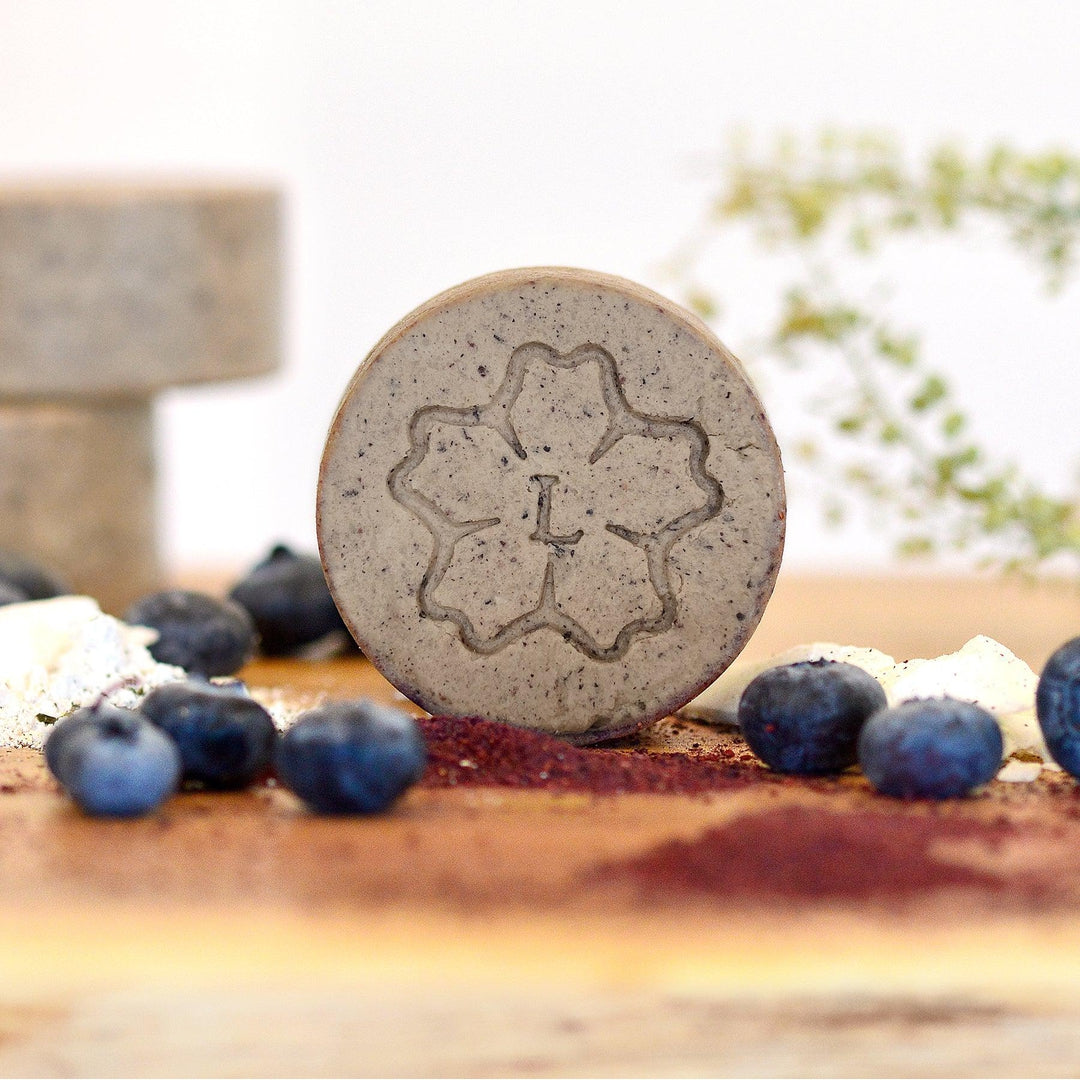 Facial Cleansing Bar - Blueberry & Seaweed For Normal Skin by Liliblanc