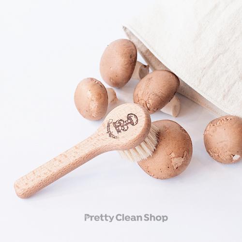 Mushroom Brush with handle by Redecker