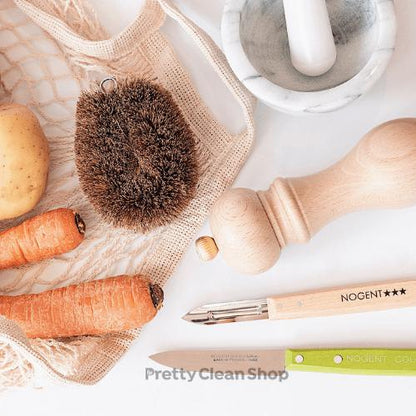 Vegetable Scrubbing Brush “Tawashi” - Coconut Fibres by Redecker